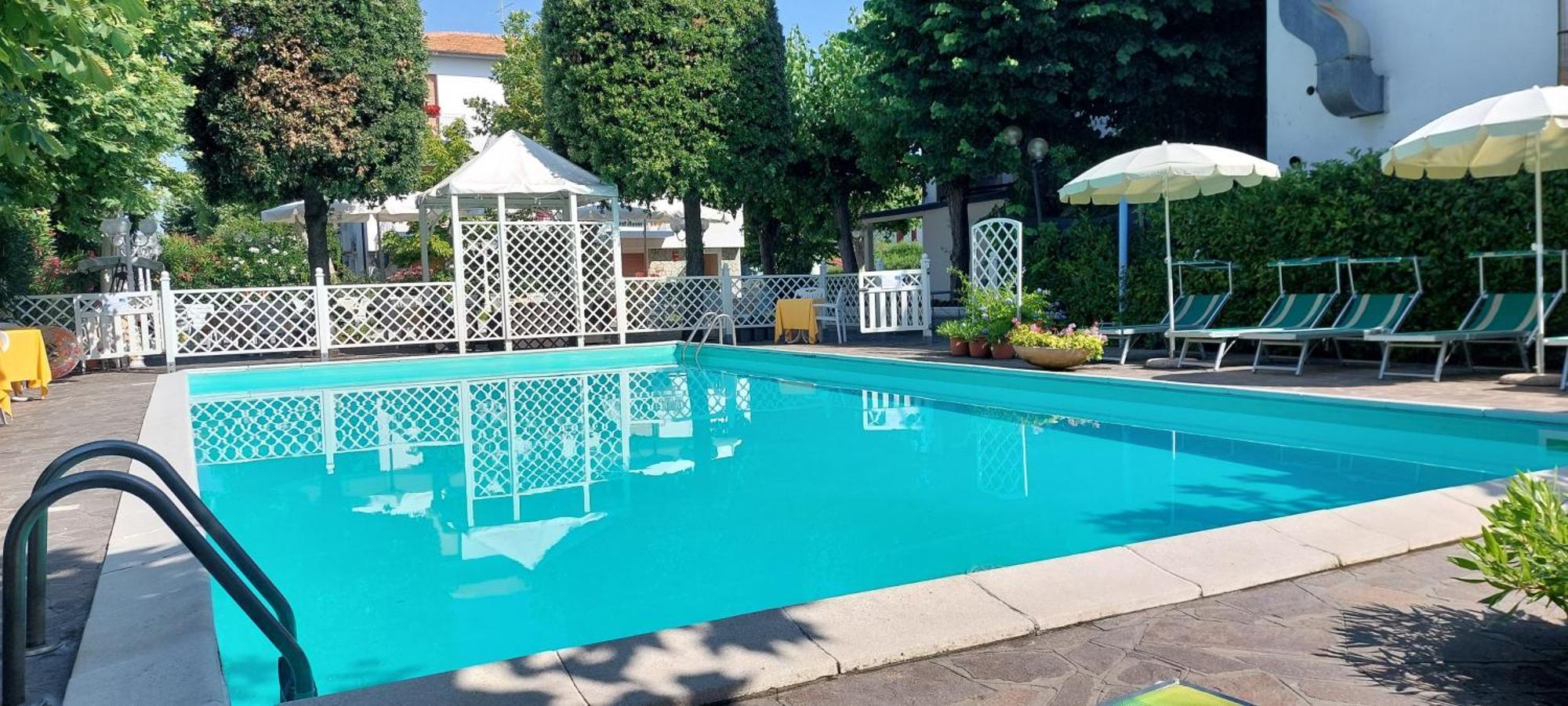 Hotel Garden B&B Marotta Luaran gambar