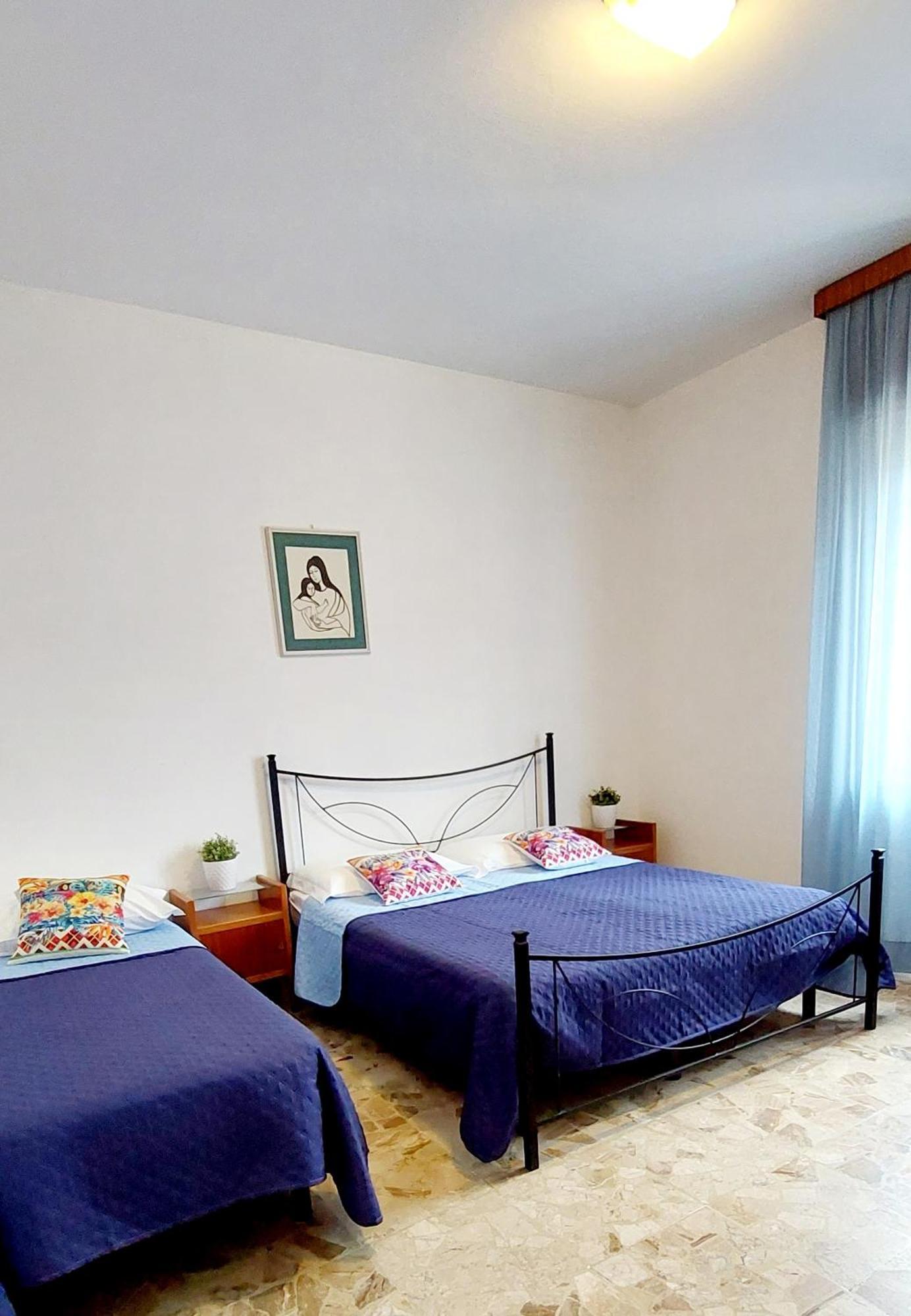 Hotel Garden B&B Marotta Bilik gambar